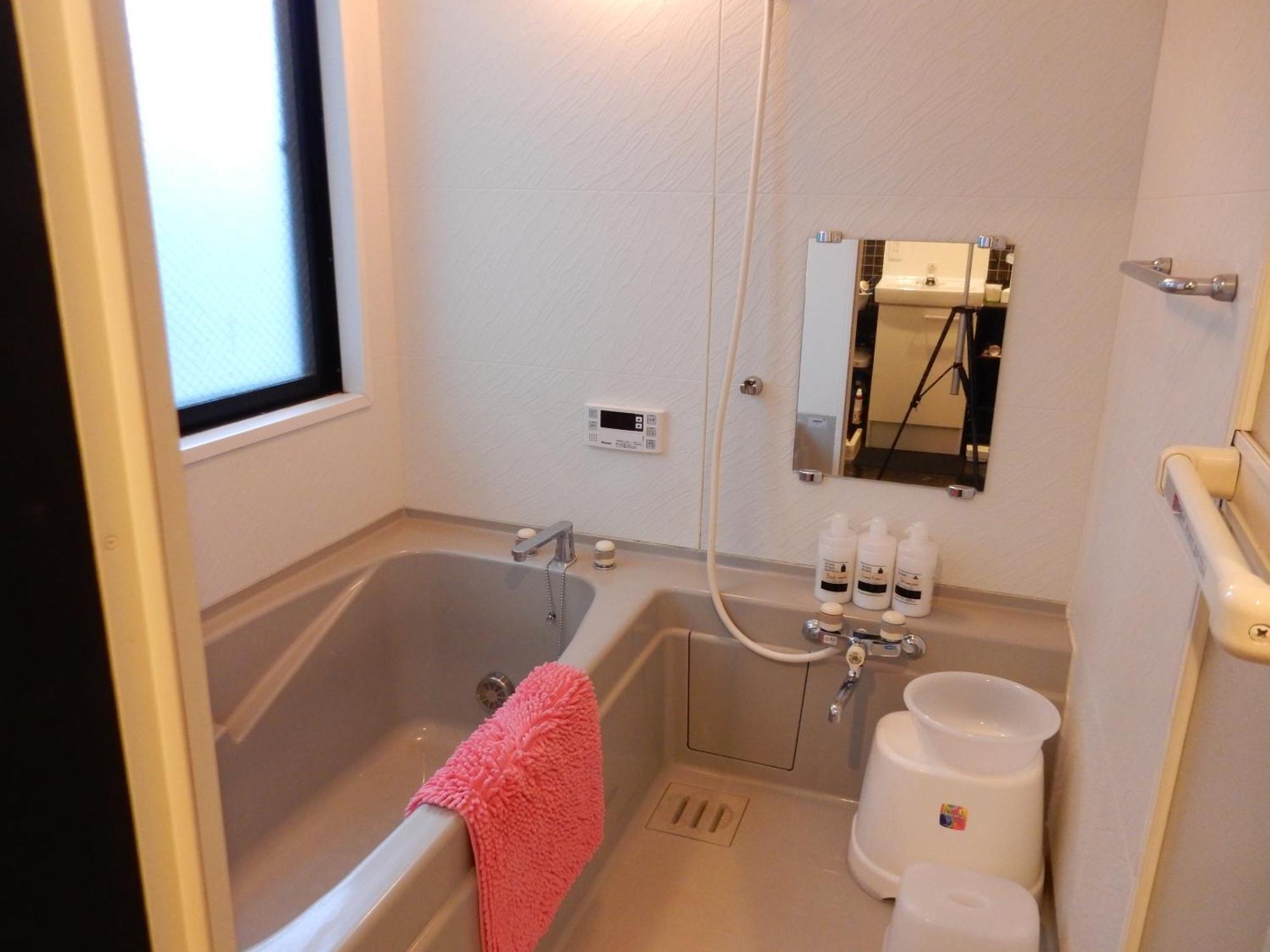 Apartemen クレインネスト201貸切9人部屋民泊 海遊館2分、usj25分無料駐車場 Osaka